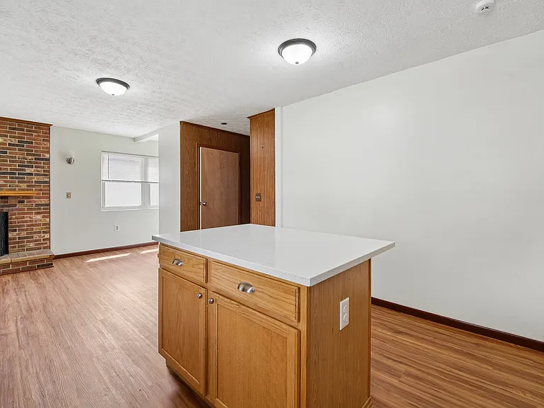1806 Balsamridge Rd — Photo 5