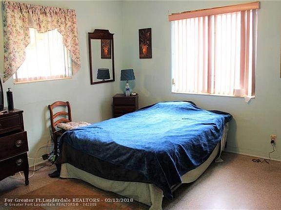 5th image of 3161 SW 16th Ct