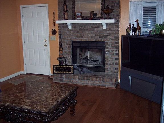 3rd image of 5565 Saratoga Dr