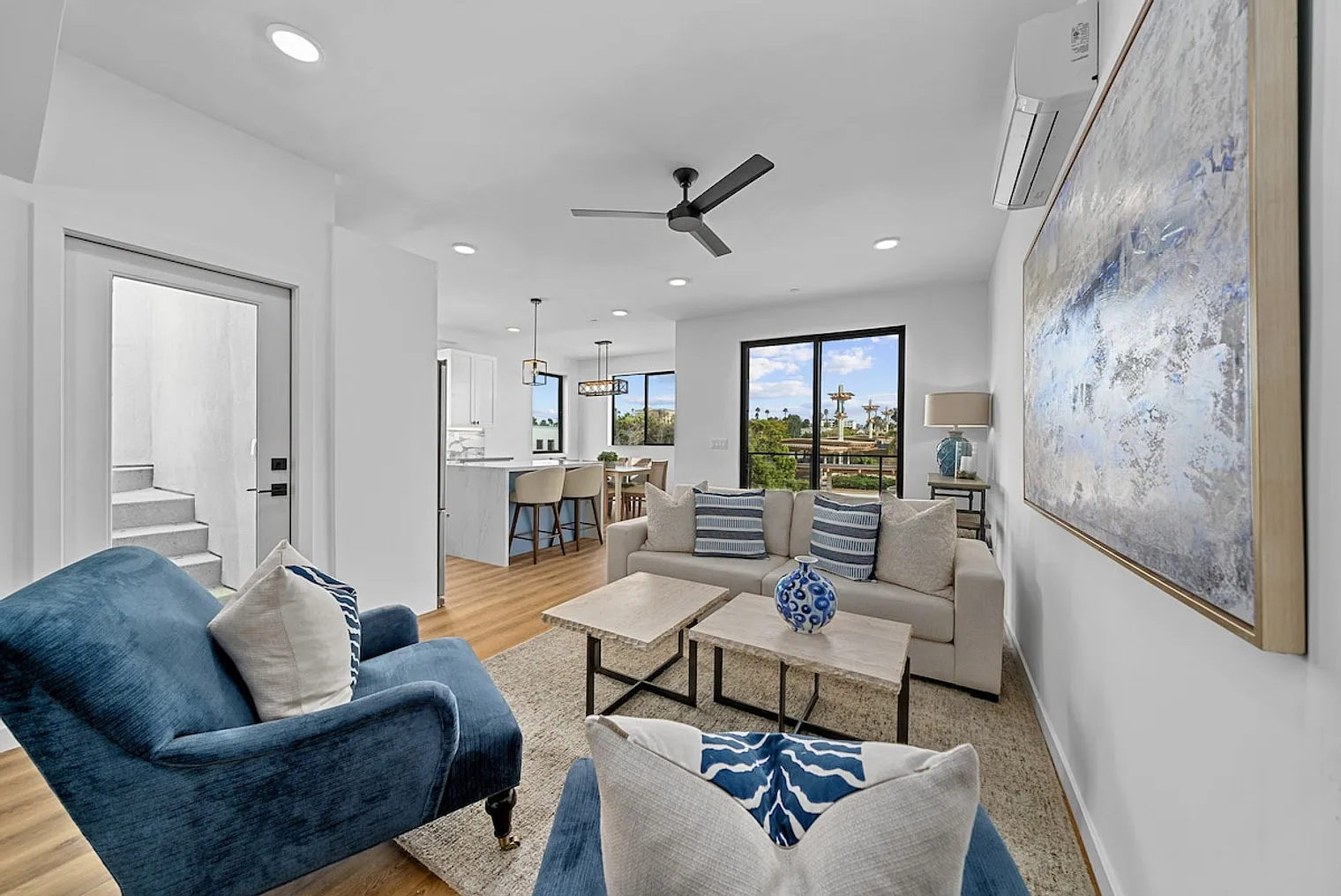 3 bed, 3.0 bath, 10763 sqft, $7,878 — Photo 1