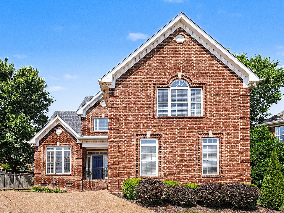 1st image of 625 Palisades Ct