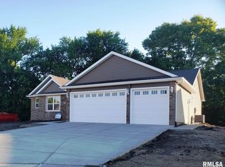 1700 Providence Ln, Springfield, IL 62711