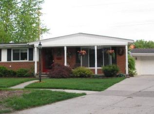182 Redwood Dr, Troy, MI 48083