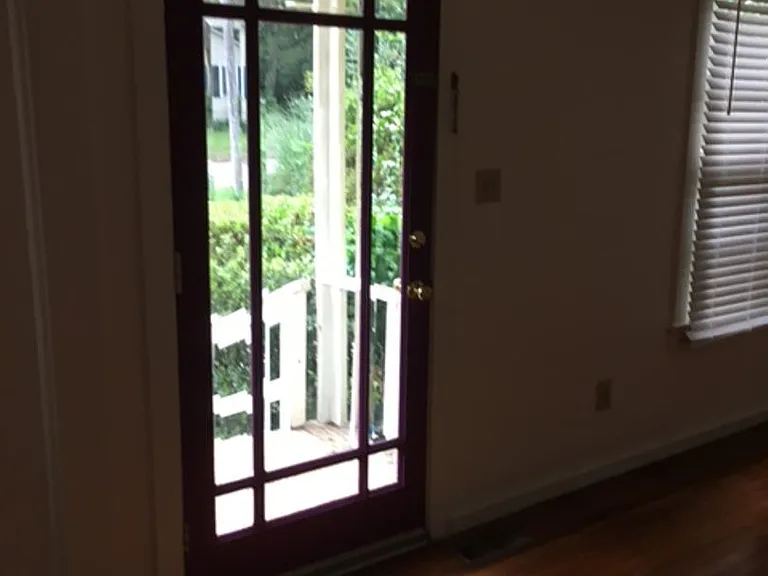 1513 Yancey St — Photo 2
