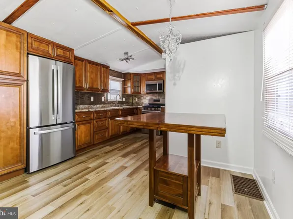 2 Marathon Dr, Mantua, NJ 08051