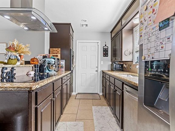 4th image of 4009 Rice Ave