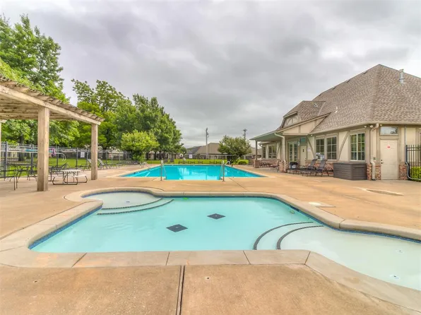17820 Griffin Gate Dr, Edmond, OK 73012