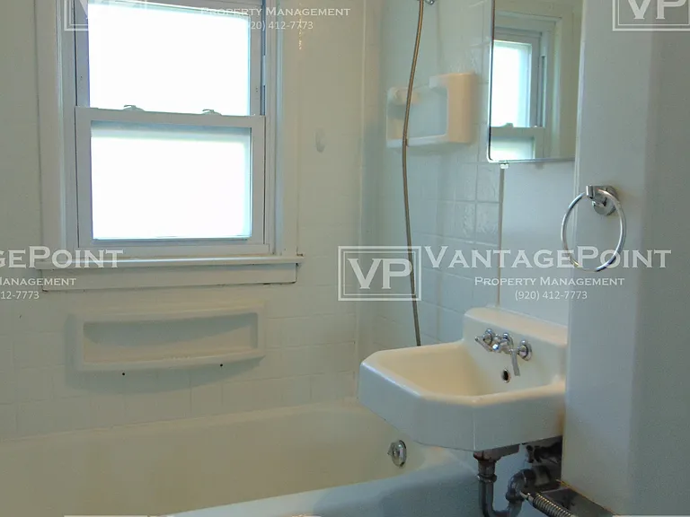 1163 McCormick St — Photo 2
