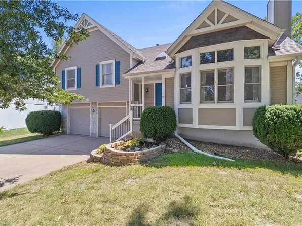 500 SE Franklin Ct, Blue Springs, MO 64014