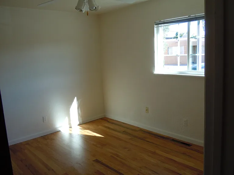 1800 Vassar Dr NE #D — Photo 10