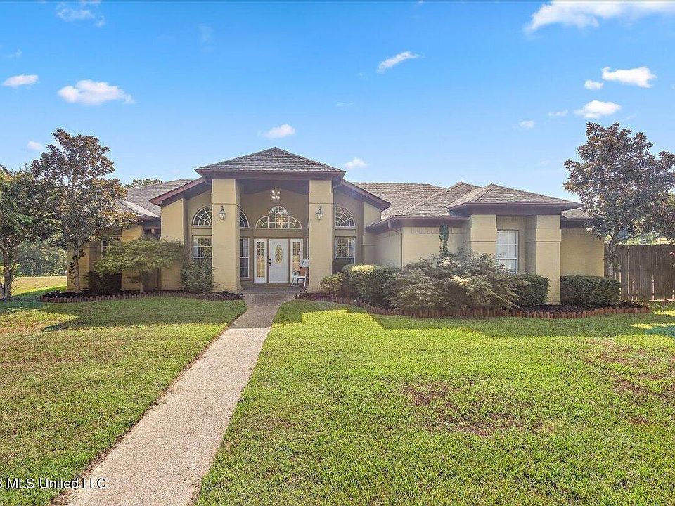 1st image of 14265 Harrison Dr