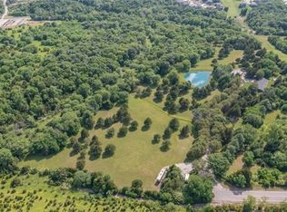 12220 S Hedge Lane Ter, Olathe, KS 66061
