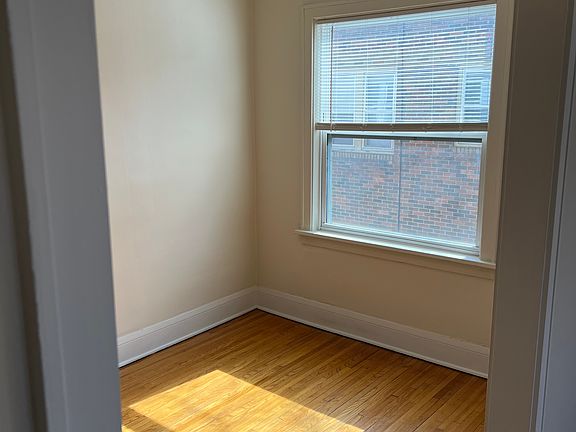 3rd image of 3328 Blaisdell Ave #10