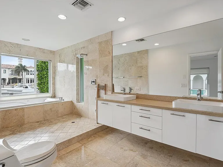 40 Isla Bahia Dr — Photo 14