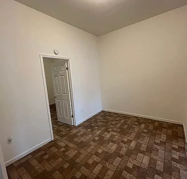 83 Cornelia St #3 — Photo 14