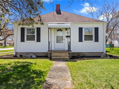 328 Bond St, Elyria, OH, 44035