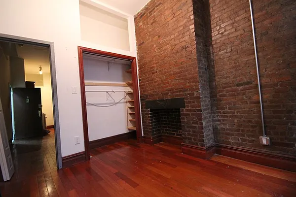 Rented by Dynamik Realty | media 14