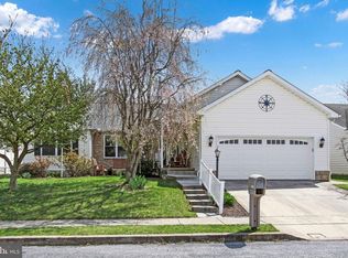 409 Chapelwood Dr, Hanover, PA 17331