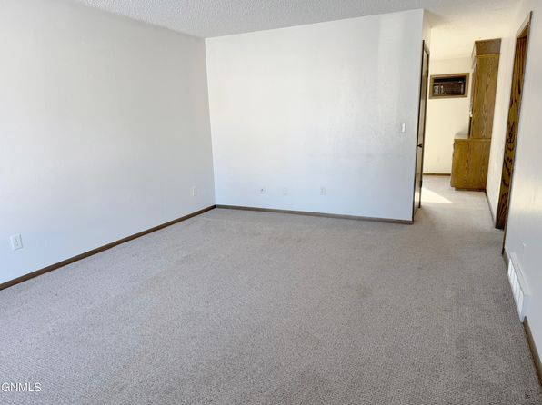 bismarck-north-dakota-447600754 picture