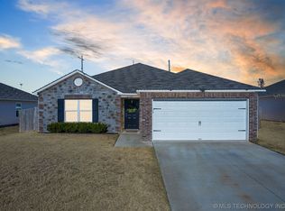 23807 E 113th St S, Broken Arrow, OK 74014