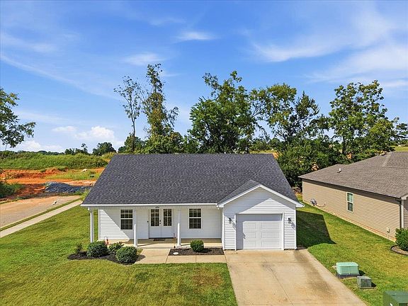4th image of 696 Cherry Blossom Rd