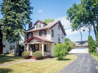 22 Quentin Rd, Rochester, NY 14609