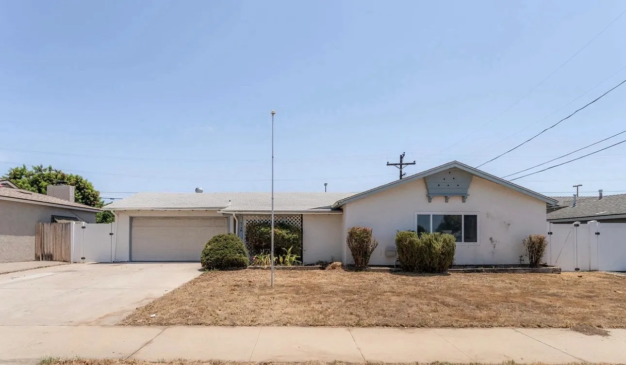 4 bed, 1720 sqft, $4,500 — Photo 1