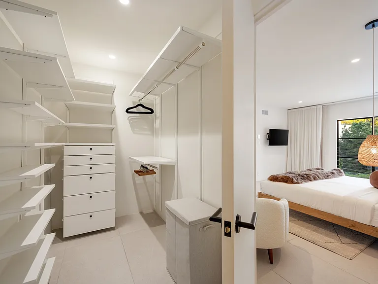 Wake up inspired in a space curated for moments of peace and indulgence.
