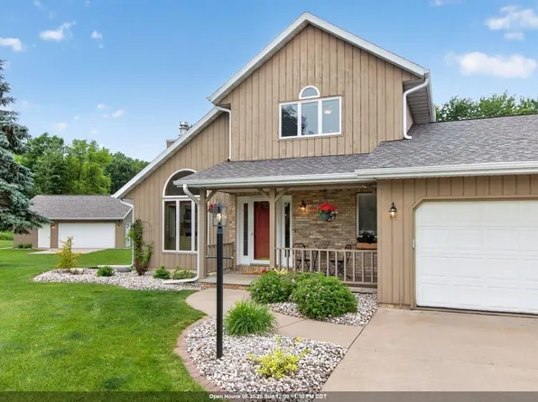 N2935 Valley View Dr, Hortonville, WI 54944
