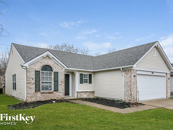 2nd image of 6 Ashwood Cir