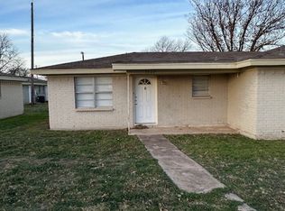 332 Waters St, Moran, TX 76464