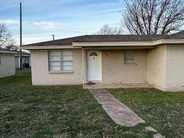 332 Waters St, Moran, TX 76464