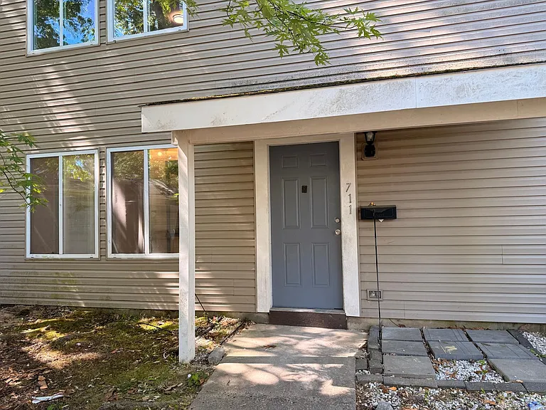 711 Myrtle Ave — Photo 19