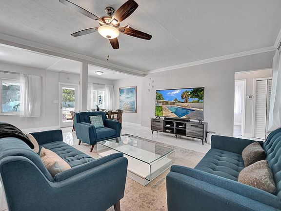5th image of 822 NW 6th Avenue