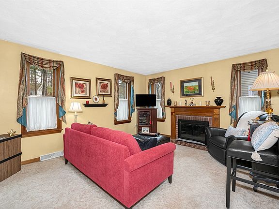 4th image of 711 Wellman Ave Unit 711