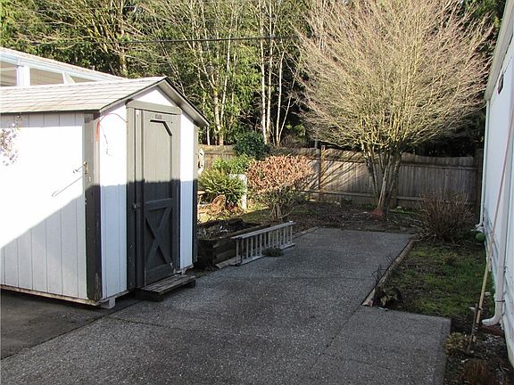 4th image of 1316 91st Ave SE Unit 2