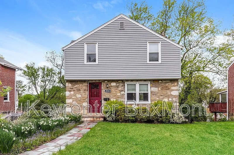 2032 Jenkintown Rd photo 1