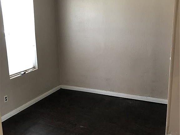 3rd image of 3019 NW 27th St