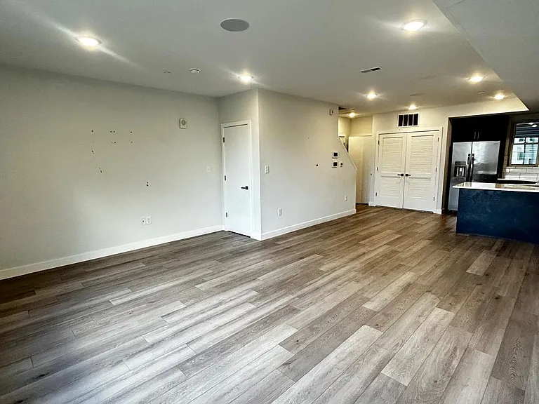 2431 N 7th St #G — Photo 3