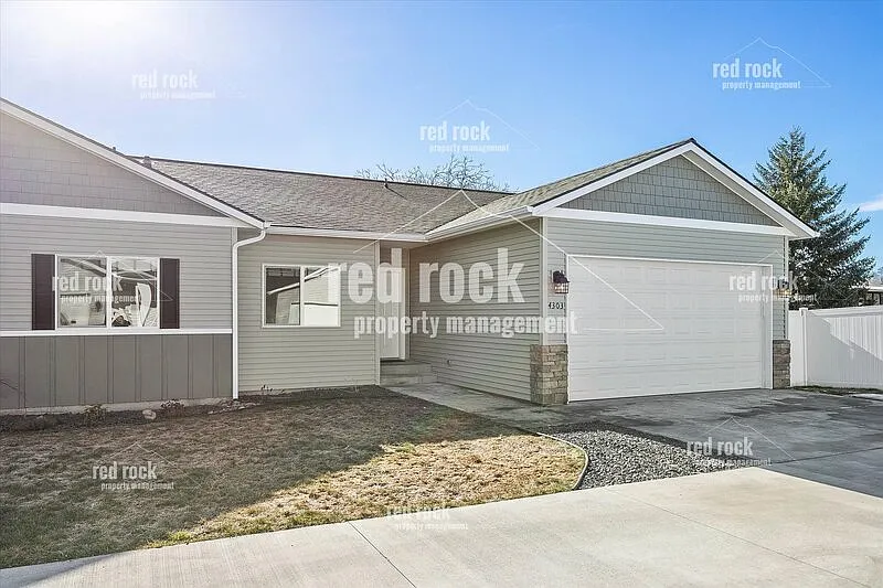3 bed, 2.0 bath, 1350 sqft, $1,995 — Photo 2