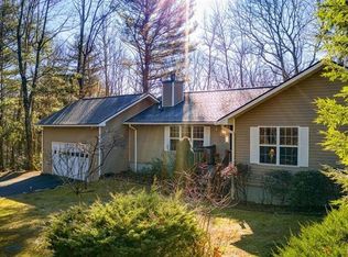 98 Ivy Ct, Sapphire, NC 28774