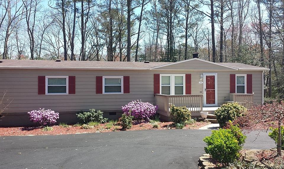 1st image of 2090 Fieldcrest Dr