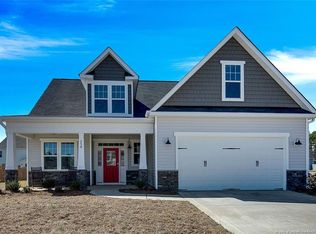 250 Rossendale Dr, Hope Mills, NC 28348