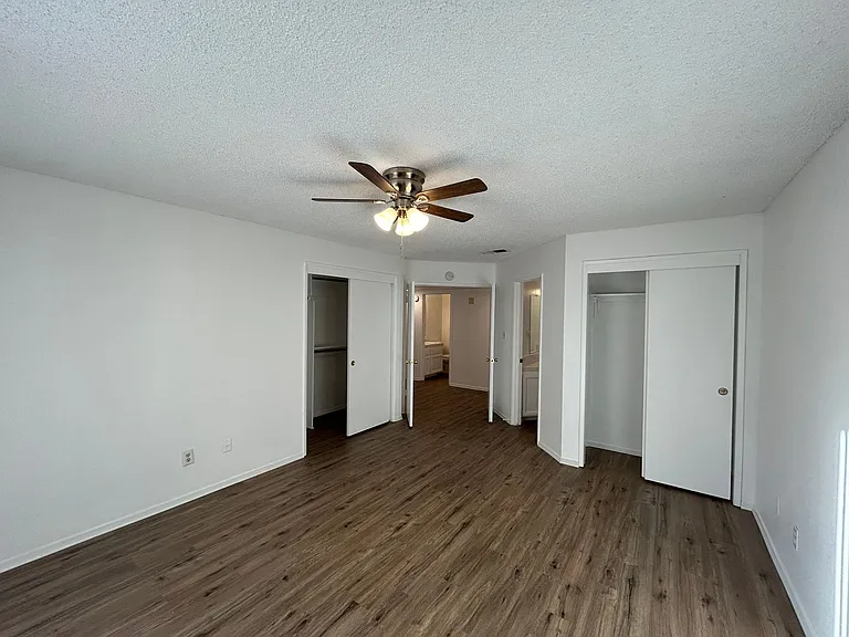 7921 Cold Creek Ct — Photo 8