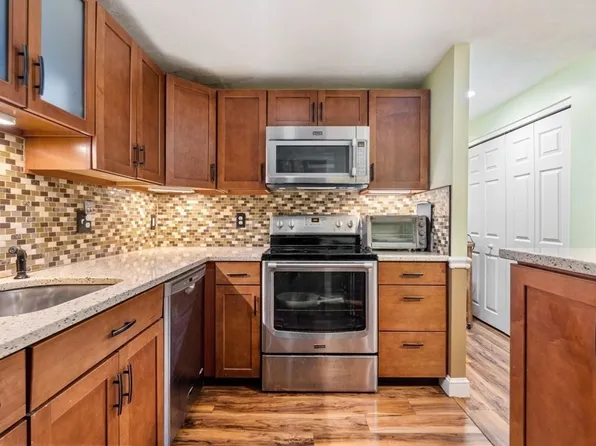 420 Great Rd APT A2, Acton, MA 01720