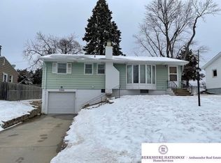 3506 Spruce St, Bellevue, NE 68147