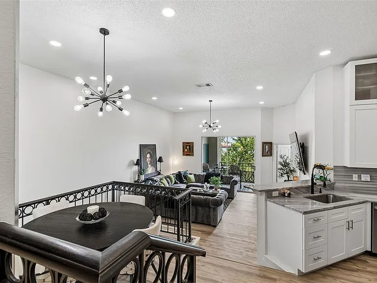 728 Coral Reef Dr #728 — Photo 14