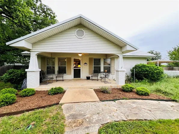 1107 E Coke St, Hamilton, TX 76531