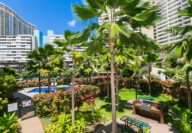 1810 Kaioo Dr #B408 — Photo 16