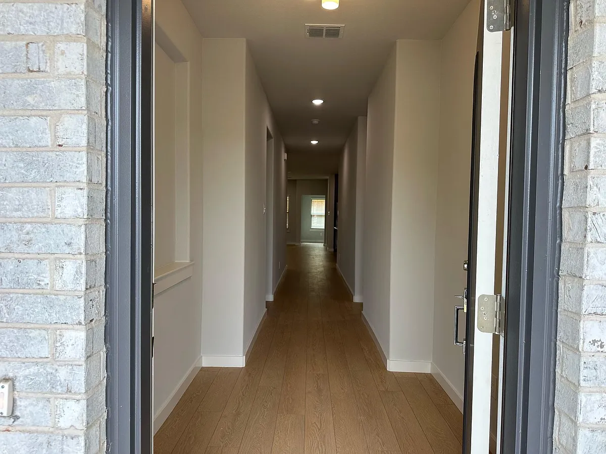 Building Photo - 1606 Dove Dr